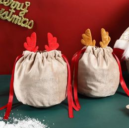 Decoraciones navideñas Flannelette Bolsa con cordón Elk Santa Claus Candy Bolsas de regalo Antler Halloween Christmas-Candies Bag Árbol de Navidad Decoración colgante SN6772