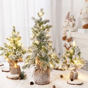 Kerstversieringen Gevlokte kerstboomversieringen en jute Kleine bomen Rok Witte kerstversiering Kleine besneeuwde den Kerstboom 231030