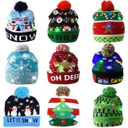 Kerstdecoraties LED HATS Sweater Santa Elk gebreide muts verlichten kerstmas met voor volwassenen kinderen jaar geschenken wintervoorziening 221130