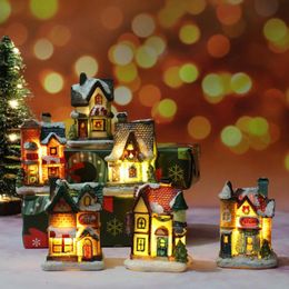 Kerstmisdecoratie LED Licht omhoog Huis Ornament Dorp Collectie Figurine Building Year Natale Navidad Noel Decor