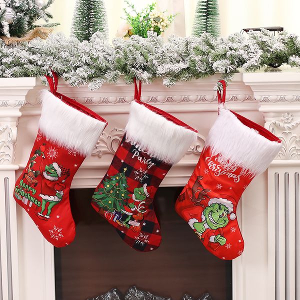 Décorations de Noël, chaussettes de Noël Grinch en peluche, sacs-cadeaux pour enfants du réveillon de Noël, chaussettes de bonbons, sacs-cadeaux