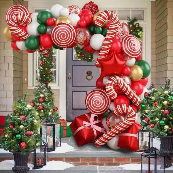 Décorations de Noël Cadeau rouge Canne Candy Fond Disposition Lieu Atmosphère Décoration Ballon Couronne Ensemble 231026