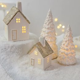Décorations de Noël scandinave en céramique petite maison artisanat créatif brillant arbre de Noël chandelier Europe maison veilleuse décor décor à la maison 231024