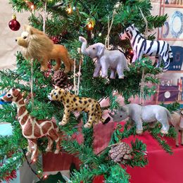 Décorations de Noël Simulation Animal Sauvage Modèle Jouet Mini Lion Tigre Girafe Éléphant Suspendu Figures Poupées Miniatures Arbre Pendentif