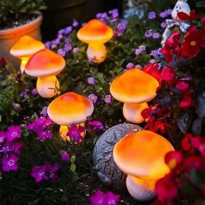 Décorations de Noël Lampes solaires en forme de champignon LED Jardin étanche extérieur Couleur chaude Chaîne lumineuse pour patio Voie Paysage Décor 231025