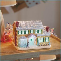 Decoraciones navideñas Vacaciones Iluminadas Pueblo Edificio Decoración para el hogar Luz que brilla intensamente Pequeña casa Regalo creativo Entrega de gota Ga Ot7Cw
