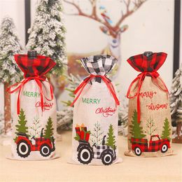 Adornos navideños, funda para botella de vino, bolsa de Tractor roja y negra para el año del hogar, decoración de mesa navideña