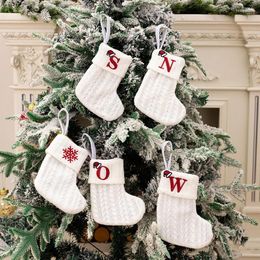 Décorations de noël, chaussettes de l'année, flocons de neige rouges, lettres de l'alphabet, chaussettes tricotées, décoration d'arbre pour la maison, cadeau de noël