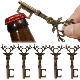 Kerst Herten Hoofd Bierflesopener Sleutelhanger Zinklegering Vintage Sleutelhanger Hanger Flesopener voor Festival Bar Tool LX6230