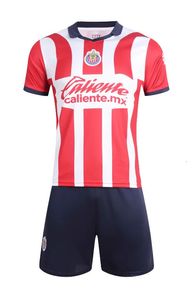 Cadeau de Noël 2324 Boy Girl Chivas de Guadalajara Fans édition Rugby Football Shirt Men and Kids Home Away Games Soccer Jersey 240319