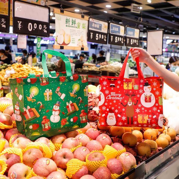 Ensemble de sacs-cadeaux de Noël avec sac en tissu de poignée sac en tissu pour le forfait de faveur de la fête réutilisable réusable