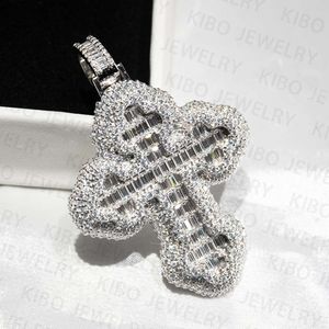 Cadeau de Noël Hiphop Iced Out Baguette Round VVS Moisanite Cross Pendant et Collier de chaîne pour les bijoux pour hommes