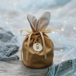 Kerstvakantie Gifts Candy verpakking Tassen met schattige konijnenoren Wedding Hollowen Chocolate Velvet Package Bag