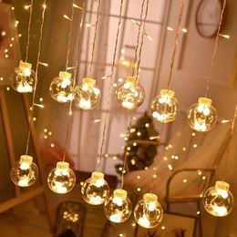 Les lumières LED de Noël Décoration Fairy String for Room Festoon Light Curtain Garland Party Wedding Years Bedroom Living 240523
