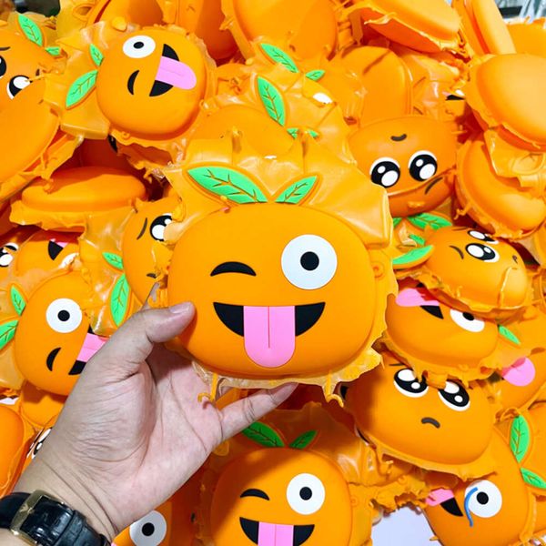 Christmas New Korean Orange Expression du sac pour enfants Fun and Funny Portable Silicone Zero Wallet 80% Factory Wholesale