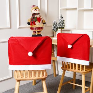 Funda navideña para silla no tejida, sombrero de Papá Noel, fundas para sillas de comedor, decoración trasera de silla roja de Navidad