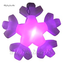 Ornements de Noël allumant le ballon de flocon de neige gonflable suspendu modèle de neige blanche avec lumière LED à couleur changeante pour la décoration de plafond de Vénus