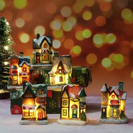 Kerst ornamenten hars kleine huizen micro landschap gloeiende sneeuwhuis ornamenten kerstcadeaus