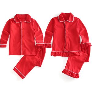 Pyjamas de Noël enfants garçons et filles à volants en coton doux pyjama rouge de Noël boutonné costume de sommeil à volants à manches longues vêtements de nuit 231220