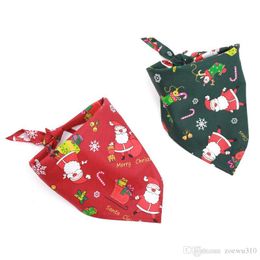 Perro de mascota de Navidad Bandana Perro Babero Bufanda Lavable Algodón suave Papá Noel Impresión Cachorro Pañuelo Pajarita Accesorios de aseo para mascotas WVT0994