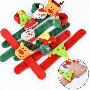 Kerst Slap Bracelet Cute Santa Deer Xmas Tree Polsband Pop Cirkel voor Kerstmis Kindercadeau Nieuwjaar feest FAVORS Decoraties