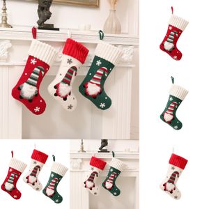 Chaussettes de noël avec bonhomme de neige et élan imprimé, sac cadeau de bonbons, cheminée, arbre de noël, décorations de nouvel an pour la maison