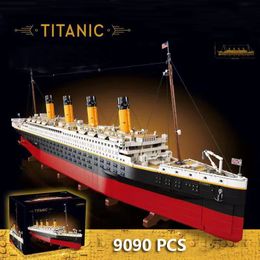 Kerstspeelgoedbenodigdheden 9090 stuks Compatibel 99023 10294 Titanic Grote cruiseboot Schip Stoomschip bakstenen bouwstenen Kinderspeelgoed Kerstcadeaus 231129