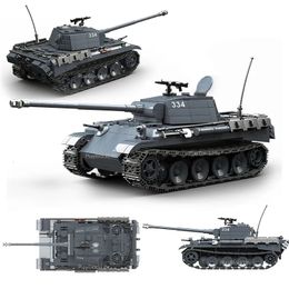 Fournitures de jouets de Noël WW2 Modèle militaire Panther Tank Décoration de bureau Collection Ornements Blocs de construction Jouets Cadeaux de Noël 231129