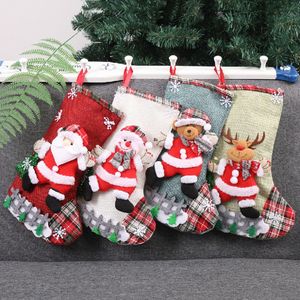 Ornements d'arbre de Noël Bas Décoration de Noël Plaid Père Noël Chaussettes Flocon de neige Elk Cadeau Stockage Chaussette Bonbons Bas BH2613 TQQ