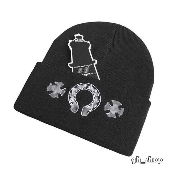 Chromees Hearts Beanie Hat Flor de béisbol 23ss Ch Cross Hearts Mens Snapbacks Sombreros azules Altas mujeres Negro Calidad Cap Diseñador Marca Caps Chrome 583 737