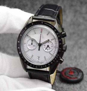 Chronograaf 44 mm Quartz Silver Dial Mens horloges lederen band donkere kant van de ring met tachymeter markeringen polshorloges2702125