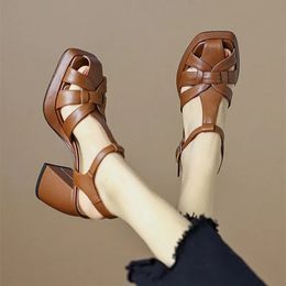 Sandales à talons hauts