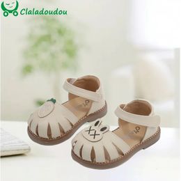 Sandalias de bebés Claladoudou zapatillas de verano suaves para los pies cerrados para niñas pequeñas Vestidos de princesa Pequeñas Caminantes 240329