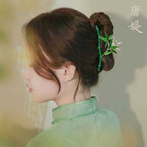 Crampes 2023 Nouveaux pinces à cheveux en bambou vert rétro Green Femmes Perle Ponytail griff