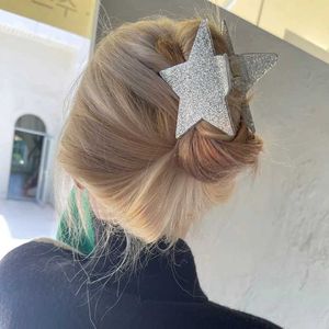 Crampes Bling Clip à griffe de cheveux à cinq points pour femmes Pentagramme acrylique Grand Clips de requin Y2K Star Hairlip Accessoires de cheveux coréens 2024 Y240425