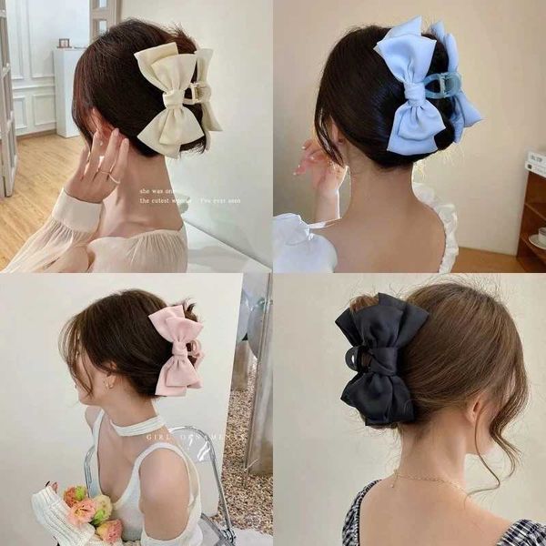 Pinces Fashion Womens Bow Hair Edition corean couleur Couleur solide papillon Satin Clip Coiffe Girls Accessoires Accessoires Y240425