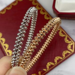 Bracelet de créateur de bracelet de bracelet de bracelet à affrontement pour l'homme Gold plaqué T0p la plus haute qualité Bijoux de mode Style classique Cadeau exquis 002 002