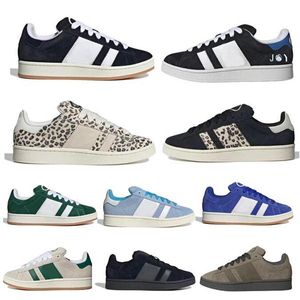 Klassiek 00s Casual Skateboarden Broodschoenen Triple Zwart Wit Lage Top Indoor Suede 2024 Heren Dames Man Vrouw Designer Platform Trainers Sneaker Maat 36 - 45