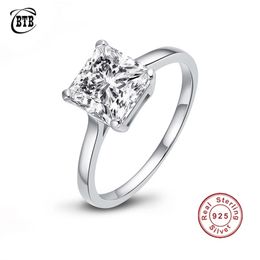 Klassische 100 % 925er Sterlingsilber-Quadrat-erstellte Damen-Diamantringe, Verlobung, Hochzeit, Luxusschmuck, Großhandel 220728