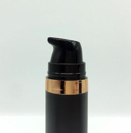 Klassieke 15 ml mat zwart plastic airless pomp fles reis maat hervulbare cosmetische containers voor lotion oogcrème essentie gezichtsreiniger