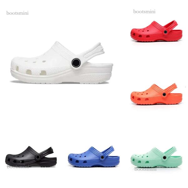 Classic 2024 Clogs Sandals Designer Slides Sandal Mens Womens Kids Slippers Cros Bayaband Slip-On Flip-flops Platform Shoes Dhgate