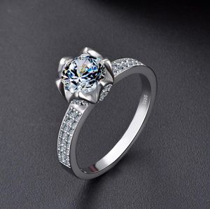 Bague de fiançailles classique à 6 griffes en diamant simulé avec pierres latérales, bague de mariée promise pour femme, en argent sterling, disponible en taille 8236077
