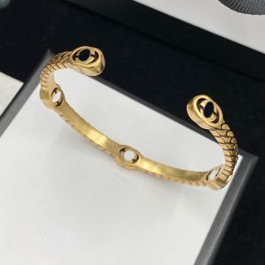 Bracelet classique et atmosphérique, manchettes en acier titane, bracelet en diamant, coffret cadeau de bijoux d'amour pour hommes et femmes