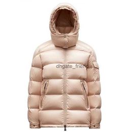 Klassieke armzakbadge Korte vrouwen Down Jacket Winter Outdoor Hooded Puffer Jacket Fashion Designer Down Jacket Casual Woman Warm Coat Maat 00-3