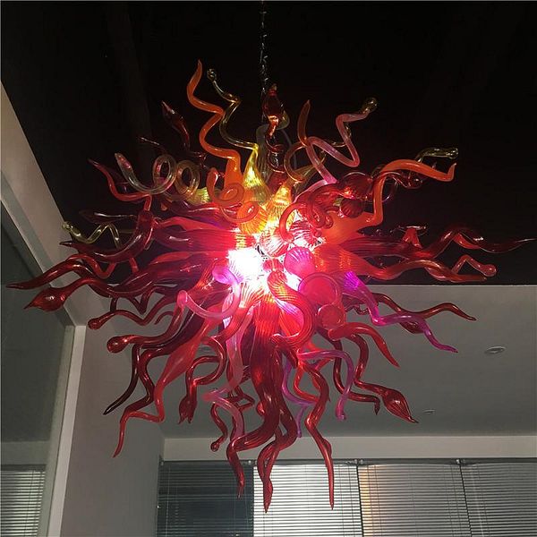 Candelabros de arte clásico Bombillas LED Diseño único Estilo de hoja de arce Araña de vidrio soplado a mano para decoración navideña