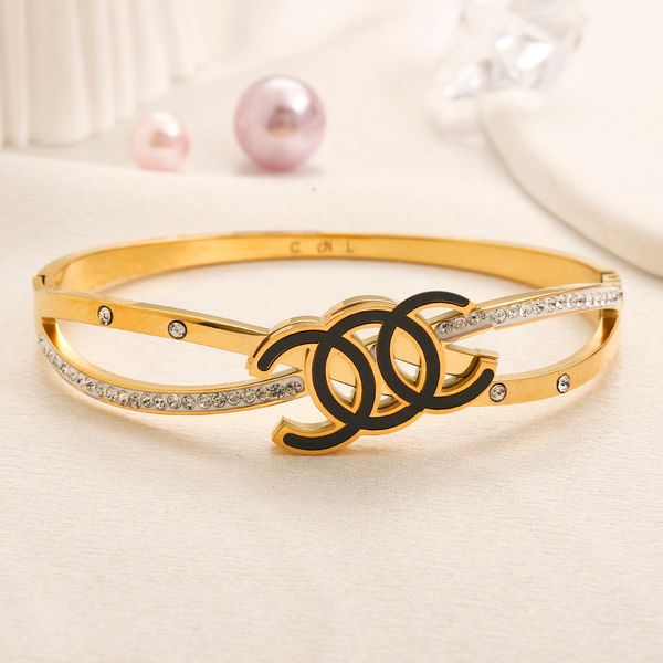 Bracener de créateur de bracelet classique Bijoux de cadeau de haute qualité Bijoux de marque de marque correcte Bracelet 2023 Bijoux en gros pour femmes concepteurs