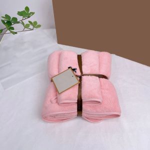Serviette de bain classique Ensemble de serviettes en velours corallien. Serviettes pour le visage Luxur