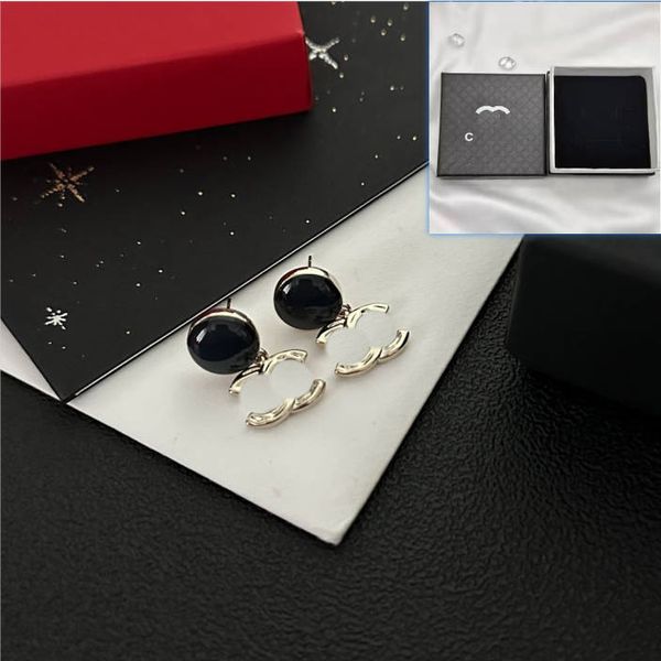 Boucles d'oreilles en or noir classiques concepteurs de marque conçus pour les femmes élégantes Boucles d'oreilles de haute qualité