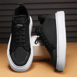 Baskets classiques en cuir noir pour hommes, baskets à plateforme épaisse, chaussures de Skateboard confortables et décontractées, chaussures de Sport pour hommes 2024 Skate Shoes