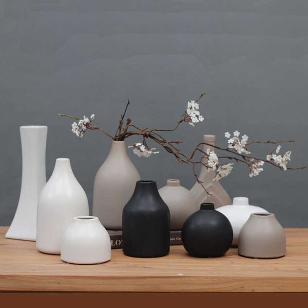 Vase en céramique classique noir / blanc arts chinois et artisanat contracté bouteille de fleur en porcelaine cadeau créatif décoration de la maison 210623